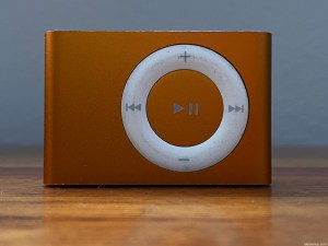 Orange iPod Shuffle generation 2