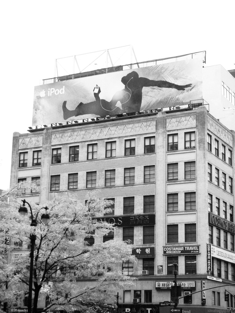 iPod - New York City - 2007